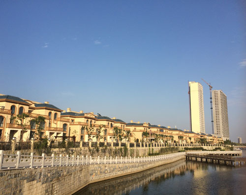 久隆山河水別墅